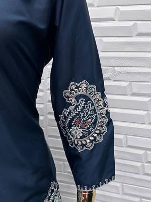 Navy-blue crape readymade salwar suit with embroidery  3