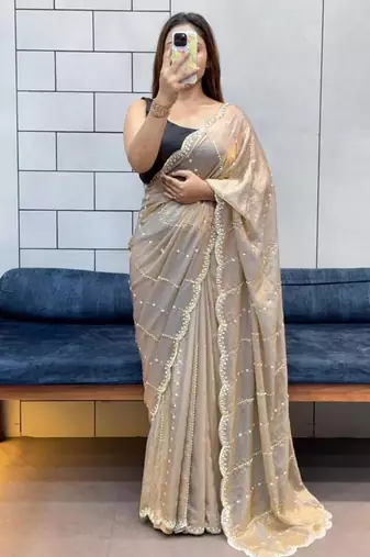 Presenting you the luxurious and glamorous trending hand work saree With Blouse 