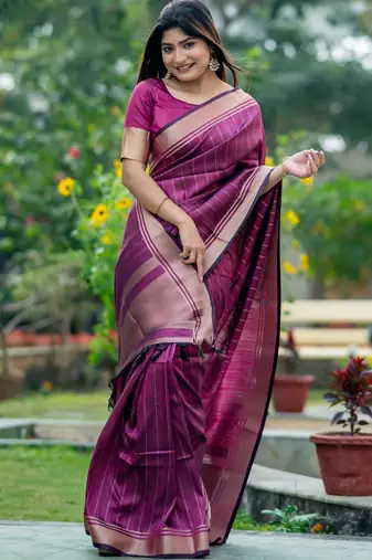 magenta banarasi raw art silk saree with zari lining weaving & rich zari pallu     with running blouse