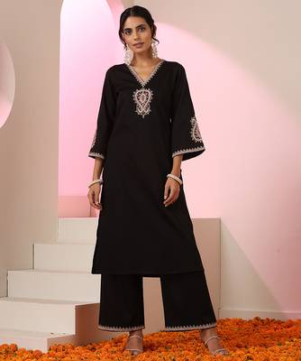 Black embroidered cotton kurta set 1