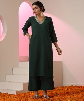 Green embroidered linen kurta set 1