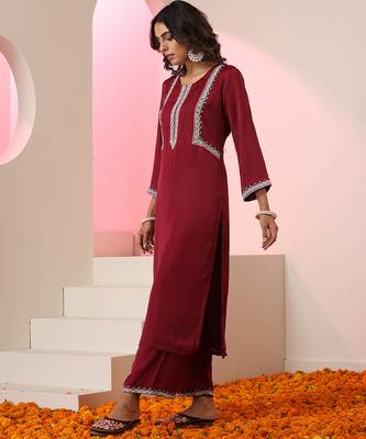 Maroon embroidered silk kurta set 4