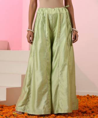 Green embroidered chanderi kurta set 2