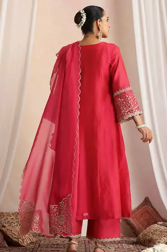 Magenta embroidered chanderi kurta set