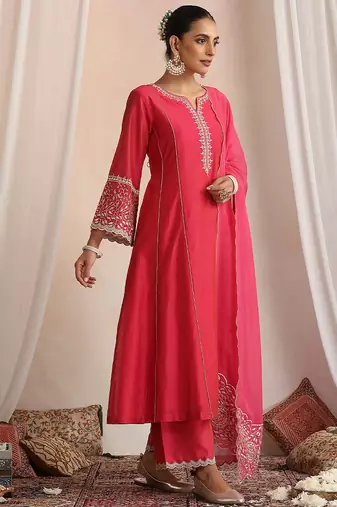Magenta embroidered chanderi kurta set