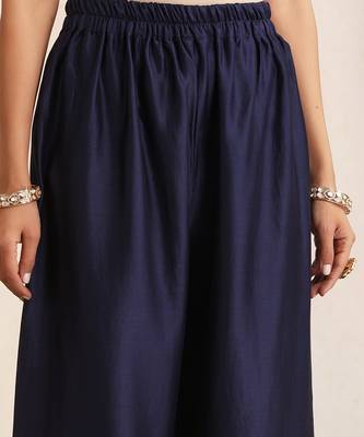 Blue embroidered chanderi kurta set 3
