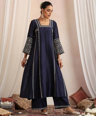 Blue embroidered chanderi kurta set 5
