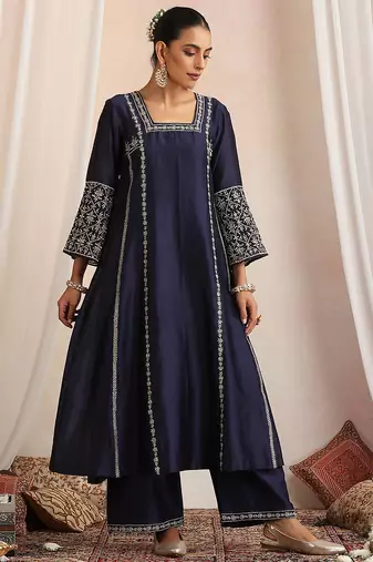 Blue embroidered chanderi kurta set