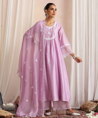 Lavender embroidered chanderi kurta set 1