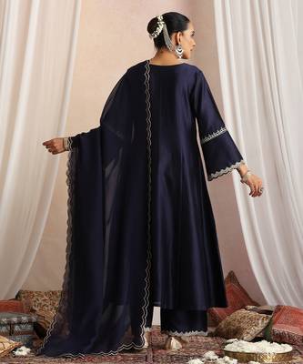Blue embroidered chanderi kurta set 4