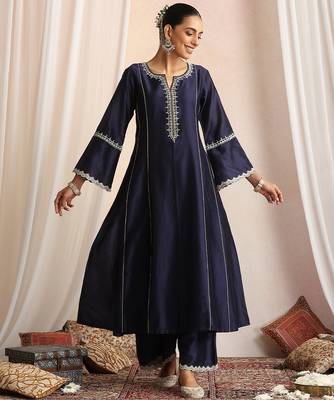 Blue embroidered chanderi kurta set 5