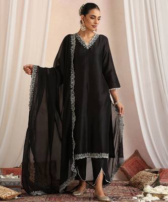 Black embroidered chanderi kurta set 1