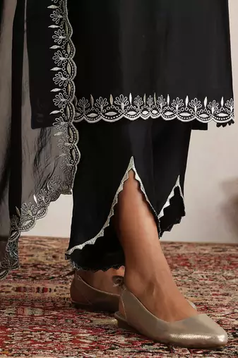 Black embroidered chanderi kurta set