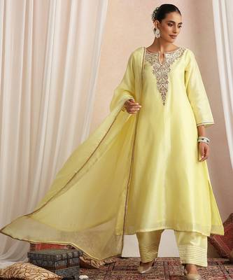 Yellow embroidered chanderi kurta set 5