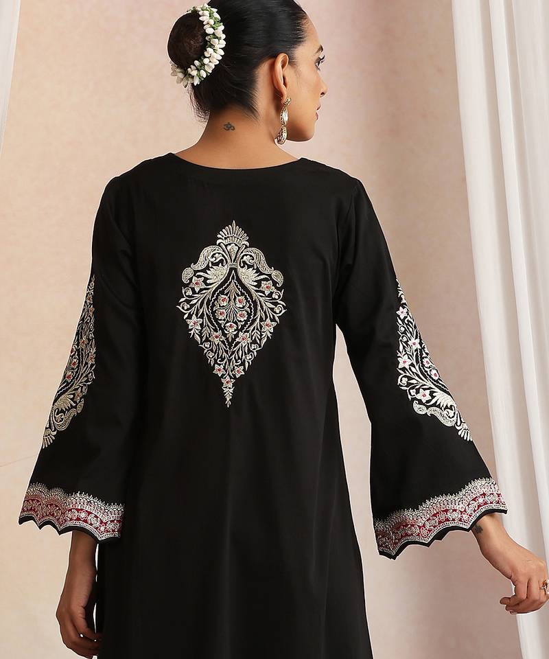 Black embroidered cotton kaftan