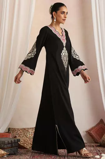Black embroidered cotton kaftan
