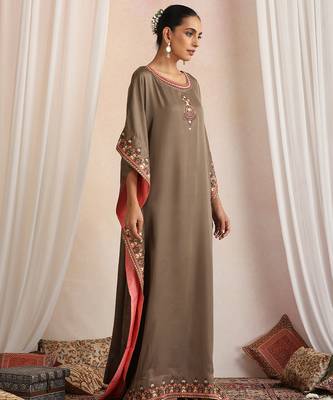 Olive embroidered cotton kaftan 4