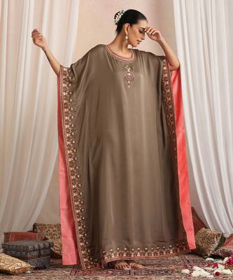 Olive embroidered cotton kaftan 5