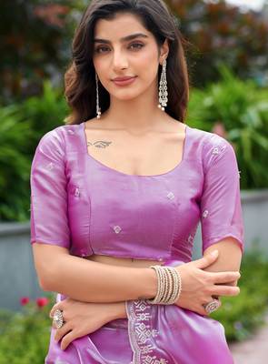 Light pink embroidery work shimmer chiffon saree with unstitched blouse 5