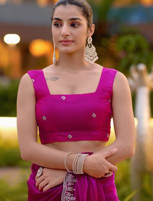 Pink embroidery work shimmer chiffon saree with unstitched blouse 5