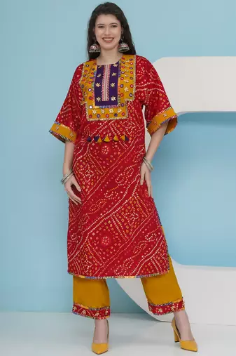 Women red bandhani choga set
