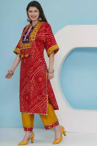 Women red bandhani choga set
