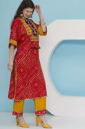 Women red bandhani choga set