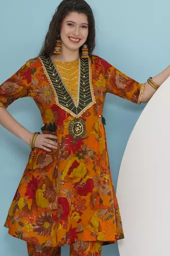 Women mustard hand embellised set
