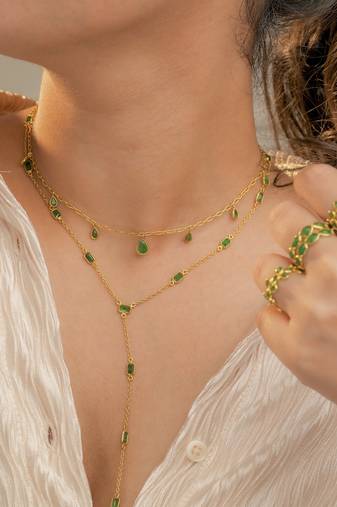 Emerald charm choker with pear emeralds in 18k gold-plated 925 silver