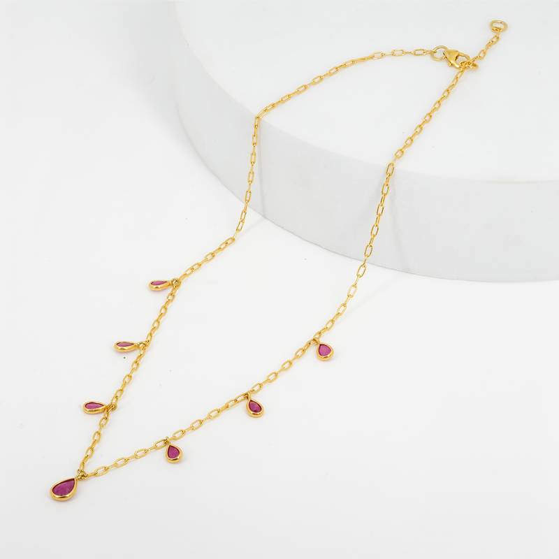 Ruby charm choker with pear rubies in 18k gold-plated 925 silver