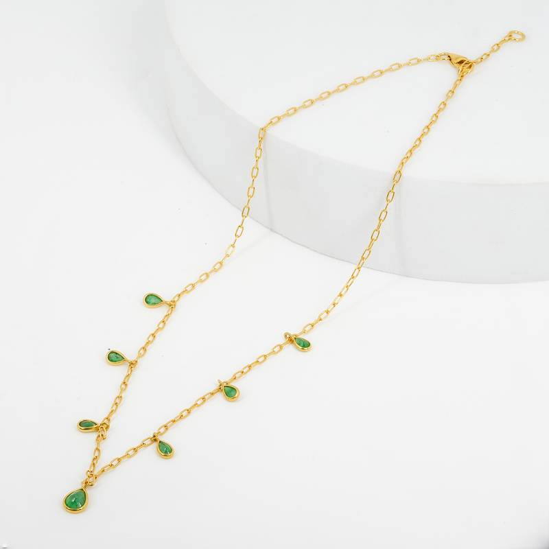 Emerald charm choker with pear emeralds in 18k gold-plated 925 silver