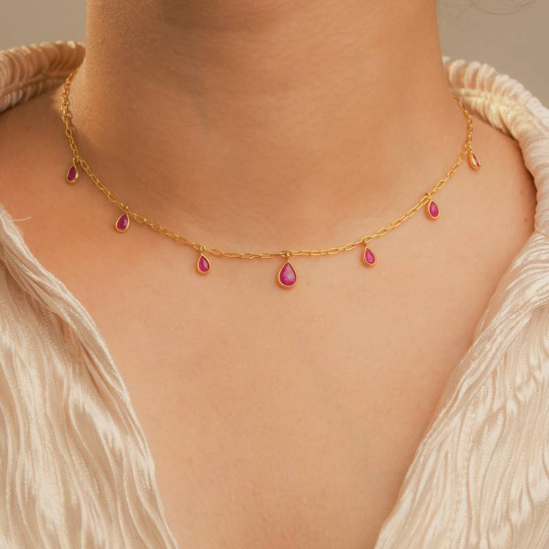 Ruby charm choker with pear rubies in 18k gold-plated 925 silver