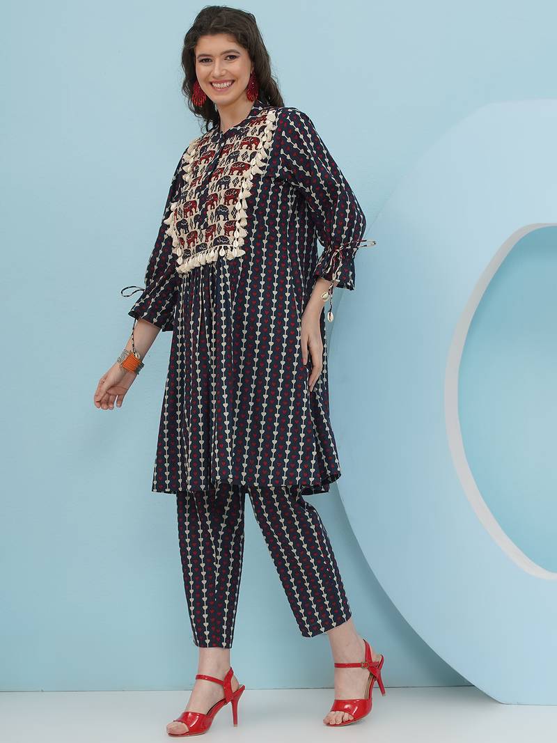 Women's  embellishment blue printed coord set