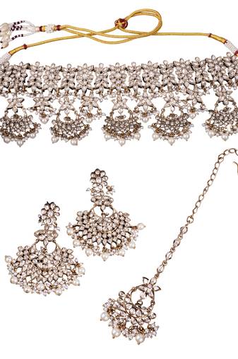 Flower design chandelier shape white kundan stone gold plated brass choker necklace set with maang tikkka for women