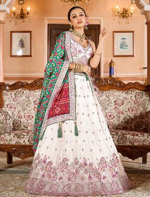 Cream Tissue Fabric Sequins embroidery Semi Stitched Lehenga & Unstitched Blouse With Green Color Dupatta 5
