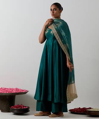 Green embroidered chanderi anarkali set 2