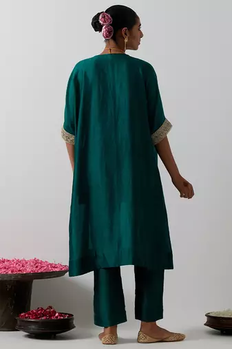 Green embroidered chanderi kurta set