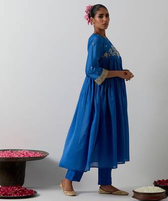 Blue embroidered chanderi anarkali set 4