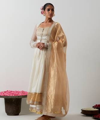 White plain chanderi anarkali set 3