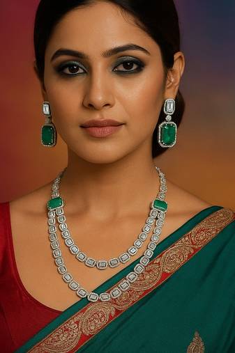 Luxury silver-plated emerald green stone necklace set with earrings