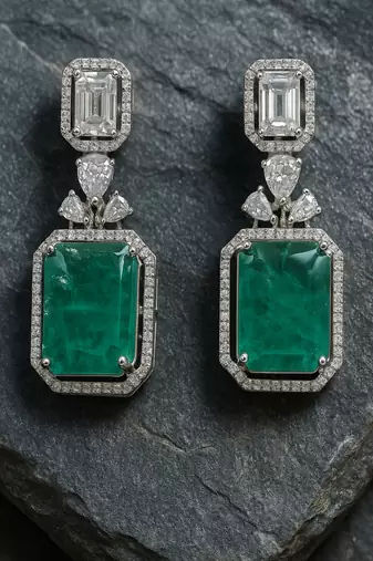 Luxury silver-plated emerald green stone necklace set with earrings