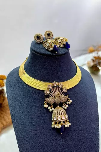 Luxury silver-plated emerald green stone necklace set with earrings