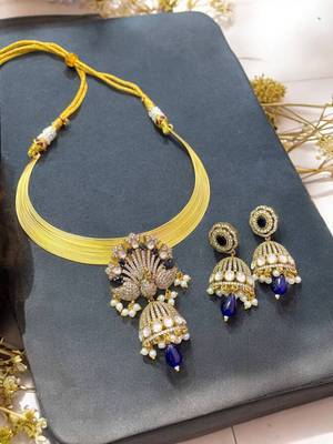 Luxury silver-plated emerald green stone necklace set with earrings 3
