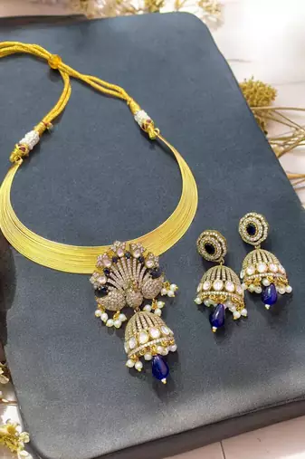 Luxury silver-plated emerald green stone necklace set with earrings