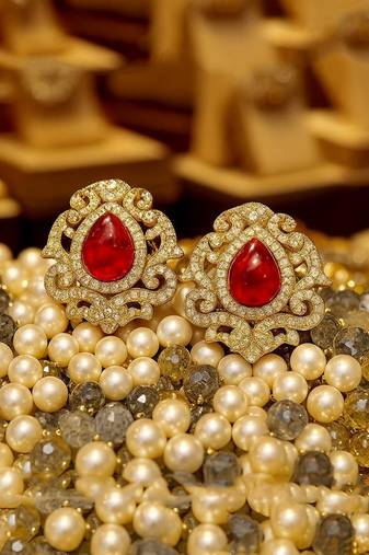 Golden sparkle red gem necklace set