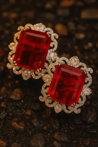 Queen   s charm red stone diamond necklace set