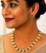 Elegant sapphire stone floral necklace with earrings