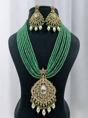 Elegant green beaded kundan necklace set with pearl drops 3
