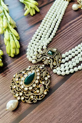Royal pearl and green stone kundan necklace set