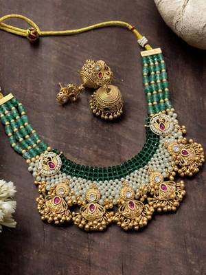 Antique choker necklace set with green beads & pearl layers 3